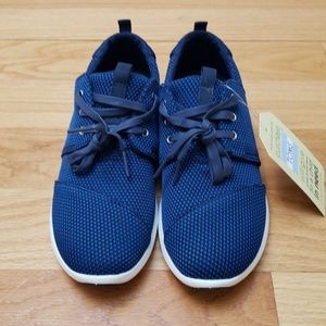 TOM'S blue sneakers NWT